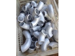 我廠專業(yè)生產(chǎn)合金彎頭，型號(hào)齊全，價(jià)格優(yōu)質(zhì)！